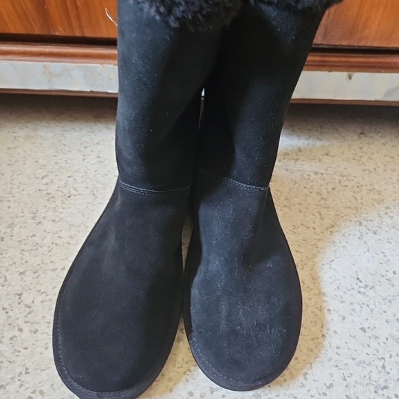 Koolaburra Women's Black Winter Boots - Picture 3 of 5